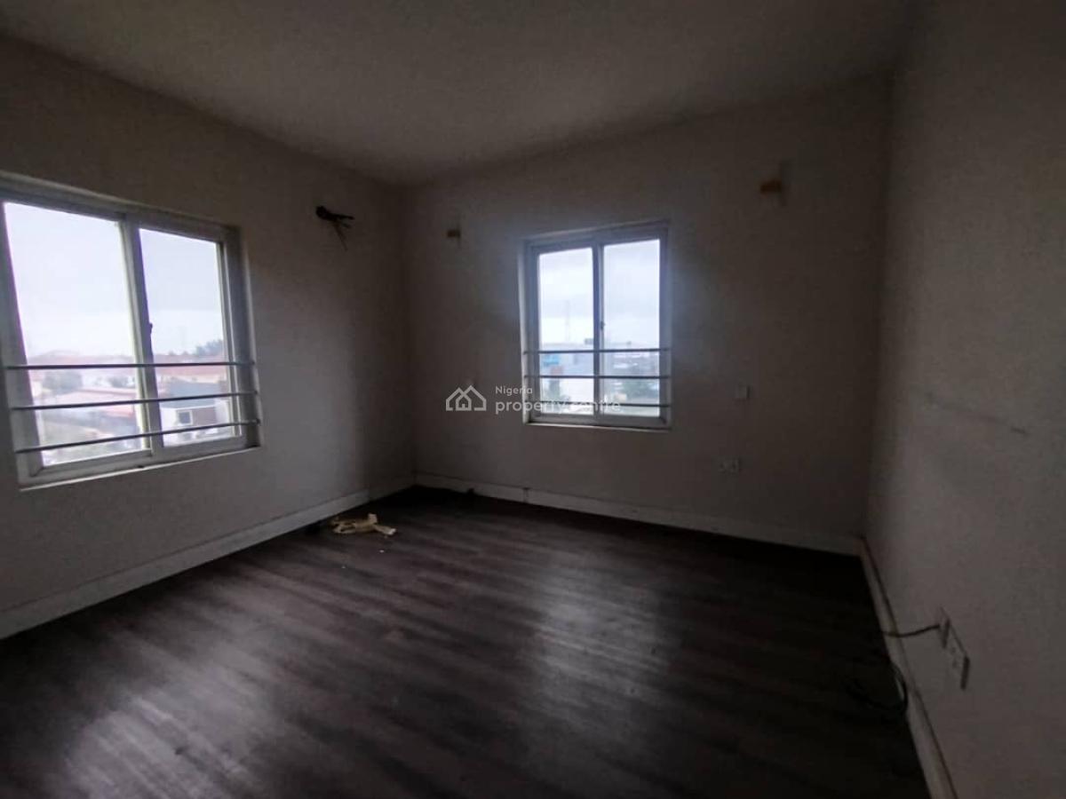 Spacious  3 Bedroom Flat with a Bq and Pool, Ikate Elegushi, Lekki, Lagos, Flat / Apartment for Rent