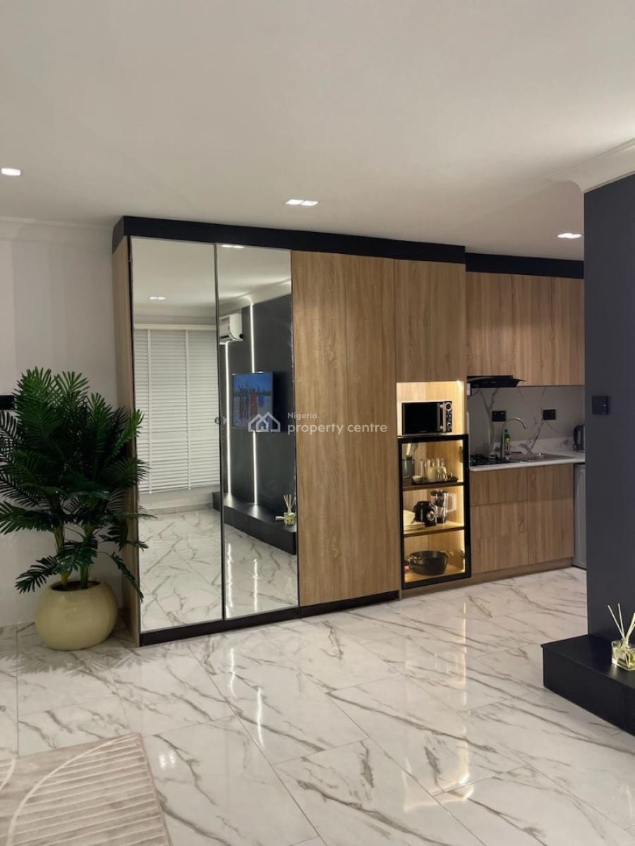 Luxuriously Furnished 1-bedroom Apartment, Osapa, Lekki, Lagos, Flat / Apartment Short Let