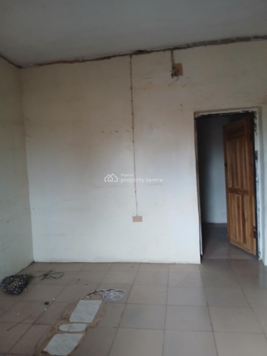 Decent Nice 2 Bedroom, Yaba, Lagos, Flat / Apartment for Rent