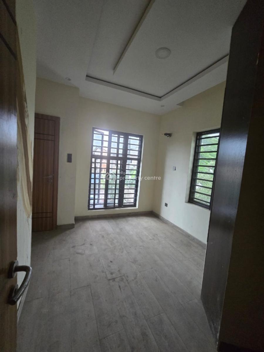 5 Bedroom Terraced Duplex +bq, Gra Phase 1, Magodo, Lagos, Terraced Duplex for Rent