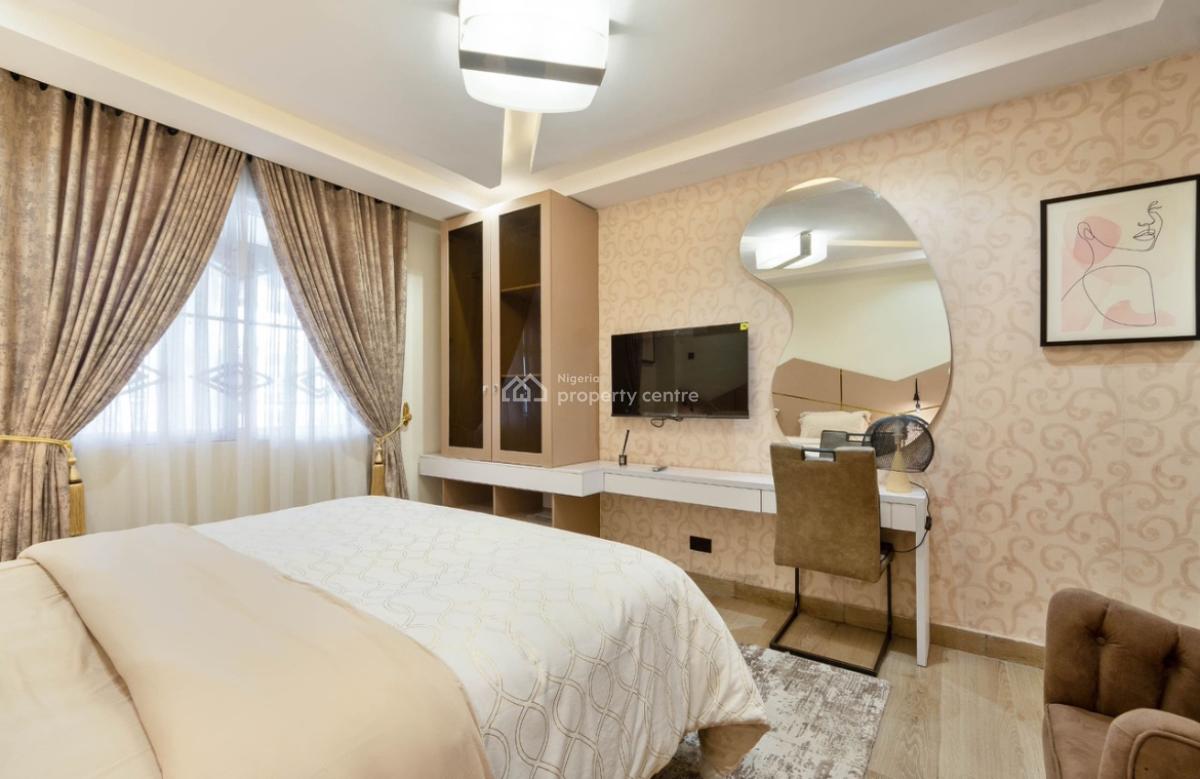 Elite Comfort New 3-bedroom Waterfront Apartment, Lekki Phase 1, Lekki, Lagos, Flat / Apartment Short Let