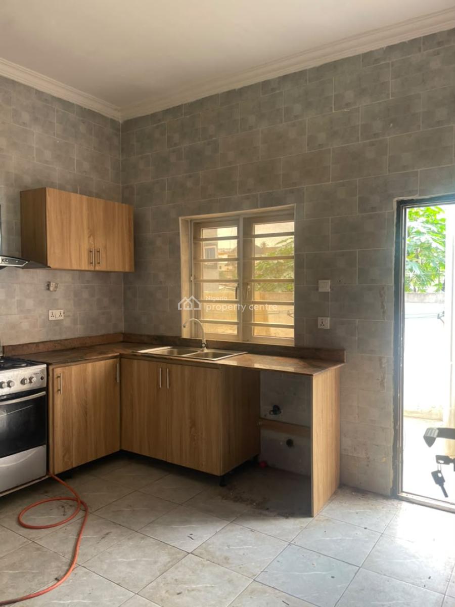 4 Bedrooms Semi Detached Duplex @ Gateway Zone Magodo Gra Phase 1, Gra Phase 1, Magodo, Lagos, Semi-detached Duplex for Rent