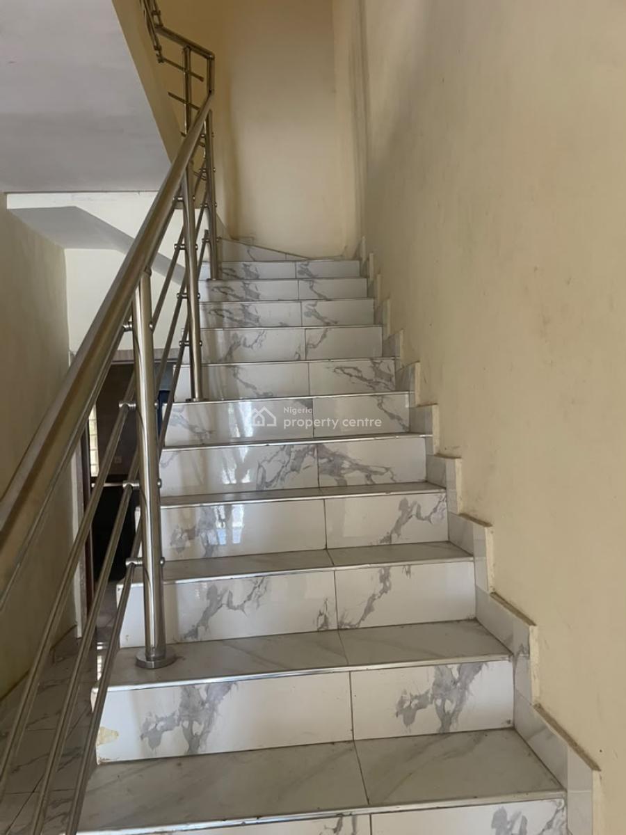 4 Bedrooms Semi Detached Duplex @ Gateway Zone Magodo Gra Phase 1, Gra Phase 1, Magodo, Lagos, Semi-detached Duplex for Rent