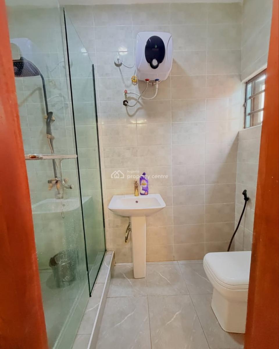 Spacious Furnished 2 Bedroom Terrace Duplex with Bq, Magodo, Lagos, Terraced Duplex for Sale