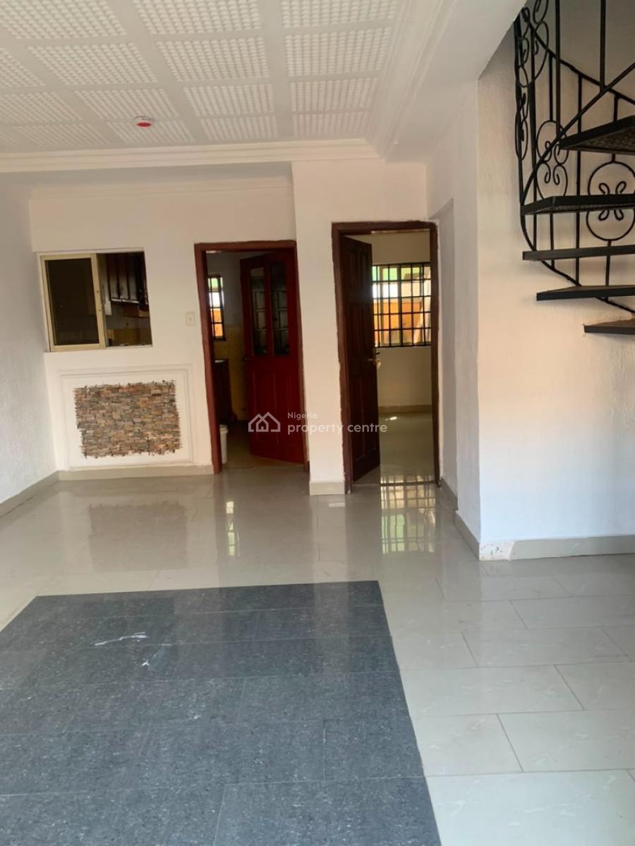 Spacious Luxury Shared Apartment with Excellent Features, Mobil Road, Ilaje, Ajah, Lagos, Flat / Apartment for Rent