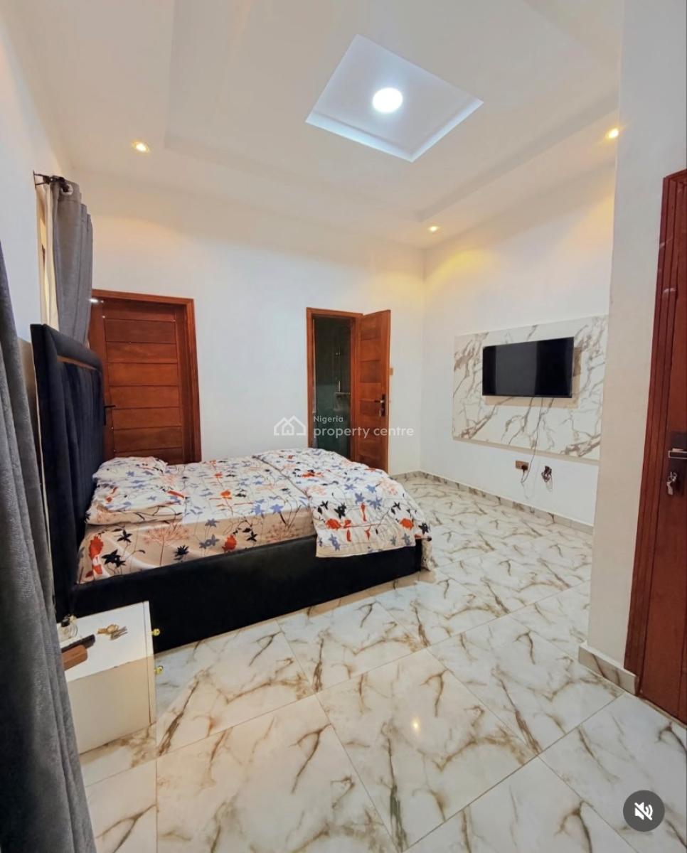 Exquisitely Built Furnished 2 Bedroom Terrace Duplex with Bq, Magodo, Lagos, Terraced Duplex for Sale
