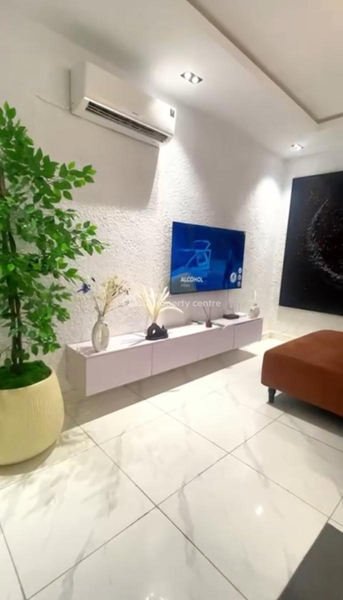 Pristine 1-bedroom Apartment with Exceptional Finishes, Freedom Way, Lekki Phase 1, Lekki, Lagos, Flat / Apartment Short Let