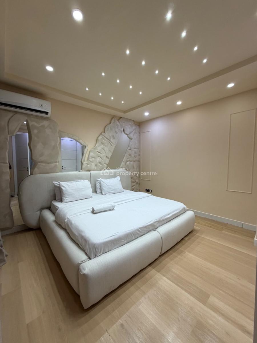 Luxurious 1bedroom with Private Cinema and Ps5, Ikate Elegushi, Lekki, Lagos, Flat / Apartment Short Let