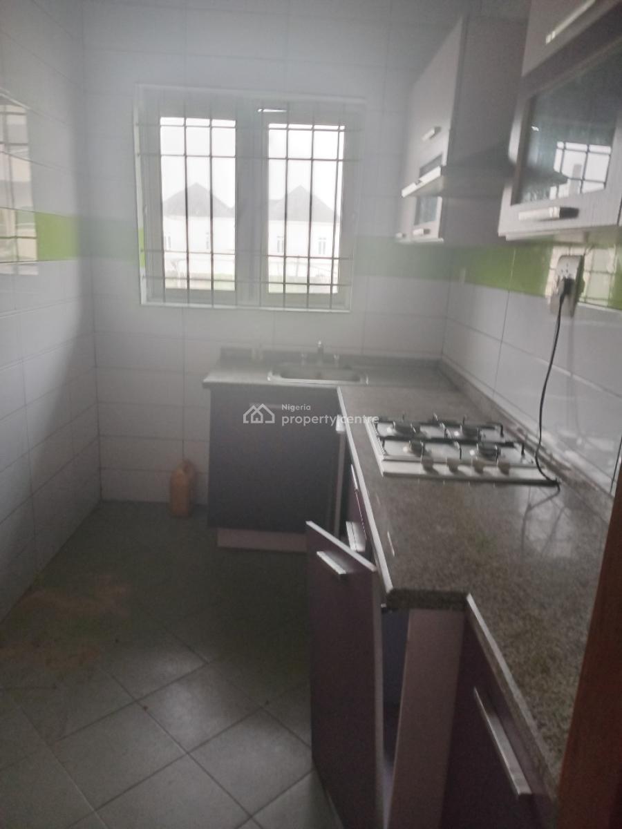 Spacious Miniflat Upstairs with 2 Balconies, 2 Toilets Upstairs, Off Freedom Way, Ikate, Lekki, Lagos, Mini Flat (room and Parlour) for Rent
