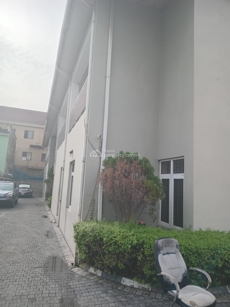 Spacious Miniflat Upstairs with 2 Balconies, 2 Toilets Upstairs, Off Freedom Way, Ikate, Lekki, Lagos, Mini Flat (room and Parlour) for Rent