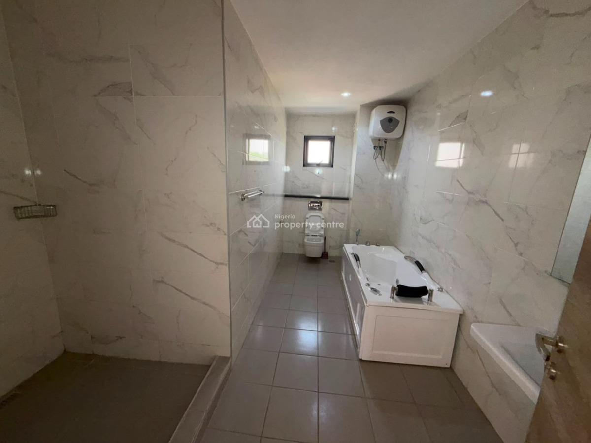 Luxurious 3 Bedroom/penthouse, Life Camp/jabi Airport Road., Jabi, Abuja, Block of Flats for Sale