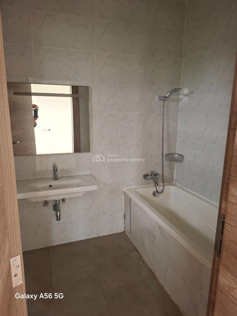 3 Bedrooms Flat with 1 Room Bq, Near Tak Continental, Life Camp, Abuja, Flat / Apartment for Rent