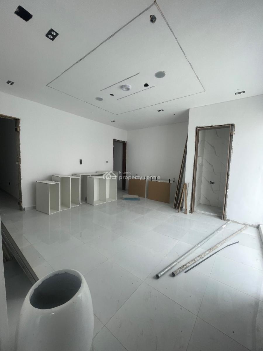 Service 1 Bedroom Apartment with Central Gas Supply, Pool, Gym, Vgc, Lekki, Lagos, Flat / Apartment for Sale