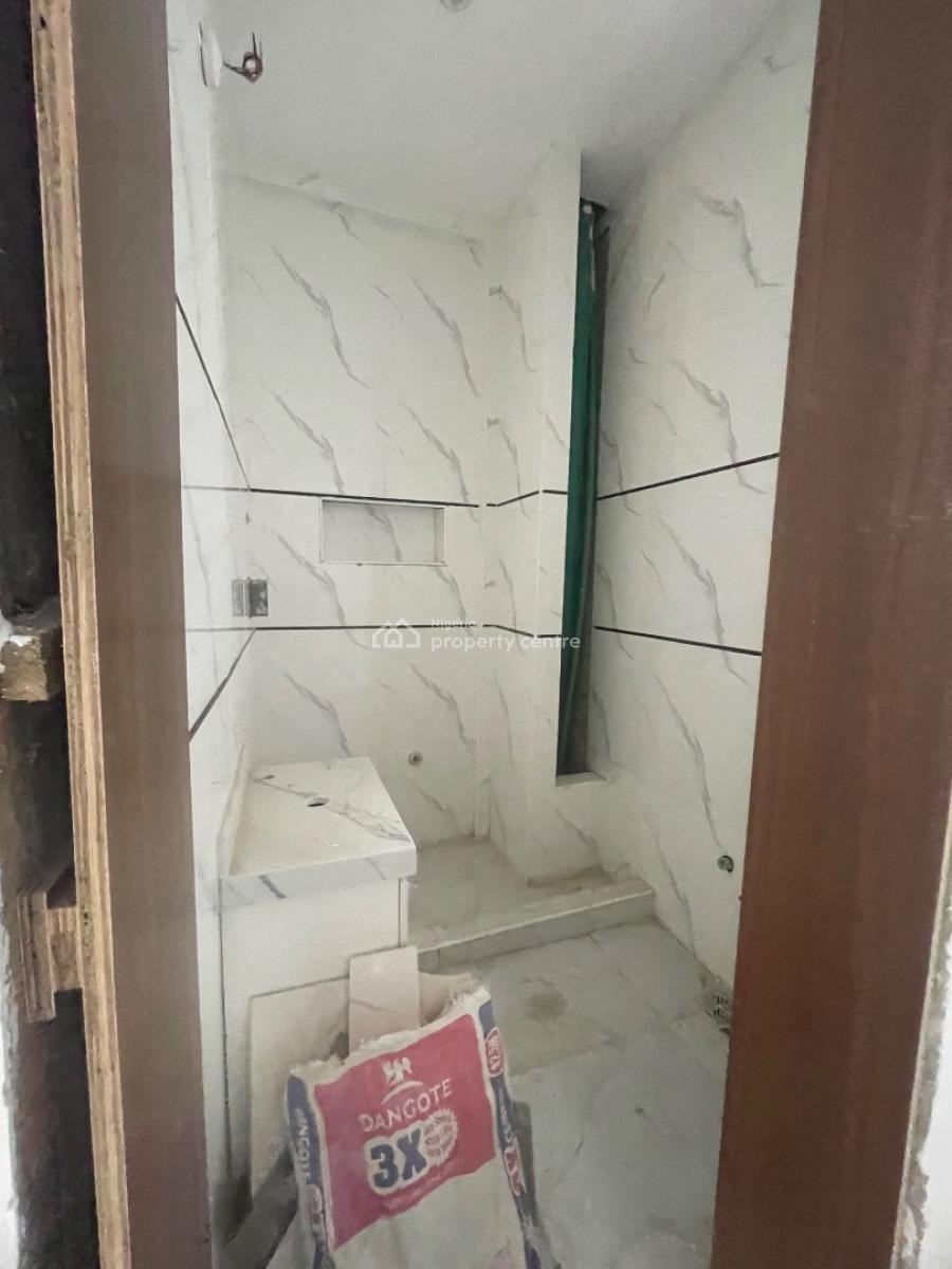 Service 1 Bedroom Apartment with Central Gas Supply, Pool, Gym, Vgc, Lekki, Lagos, Flat / Apartment for Sale