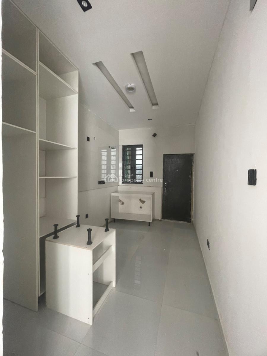 Service 1 Bedroom Apartment with Central Gas Supply, Pool, Gym, Vgc, Lekki, Lagos, Flat / Apartment for Sale