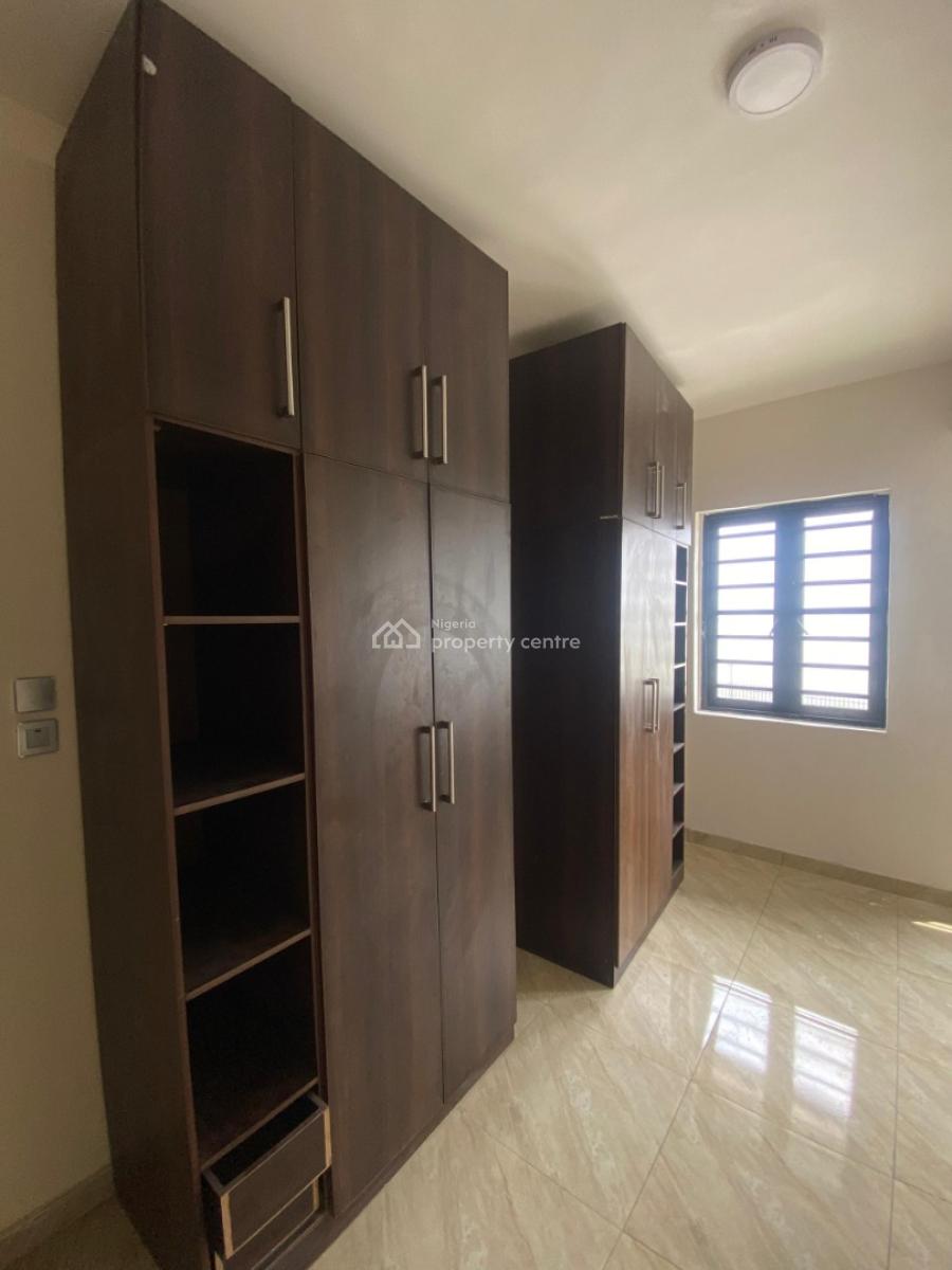 Remarkably & Tastefully Built 4 Bedroom Terrace Duplex with Bq, Pool, Lekki Phase 1, Lekki, Lagos, Terraced Duplex for Rent