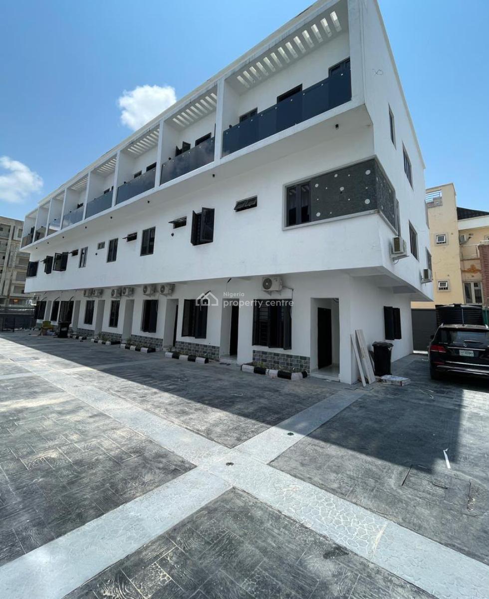 Semi Furnished Fully Serviced 2 Bedroom  Terrace Duplex Good Location, Off Feefom Way, Lekki, Lagos, Terraced Duplex for Rent