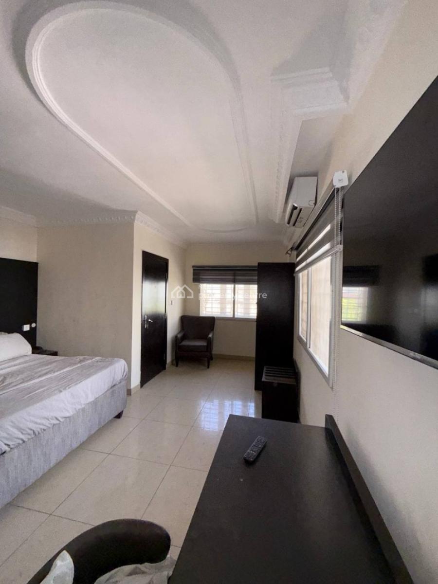 16-rooms Detached House, Lekki Phase 1, Lekki, Lagos, Flat / Apartment for Rent