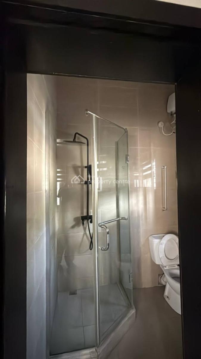 16-rooms Detached House, Lekki Phase 1, Lekki, Lagos, Flat / Apartment for Rent