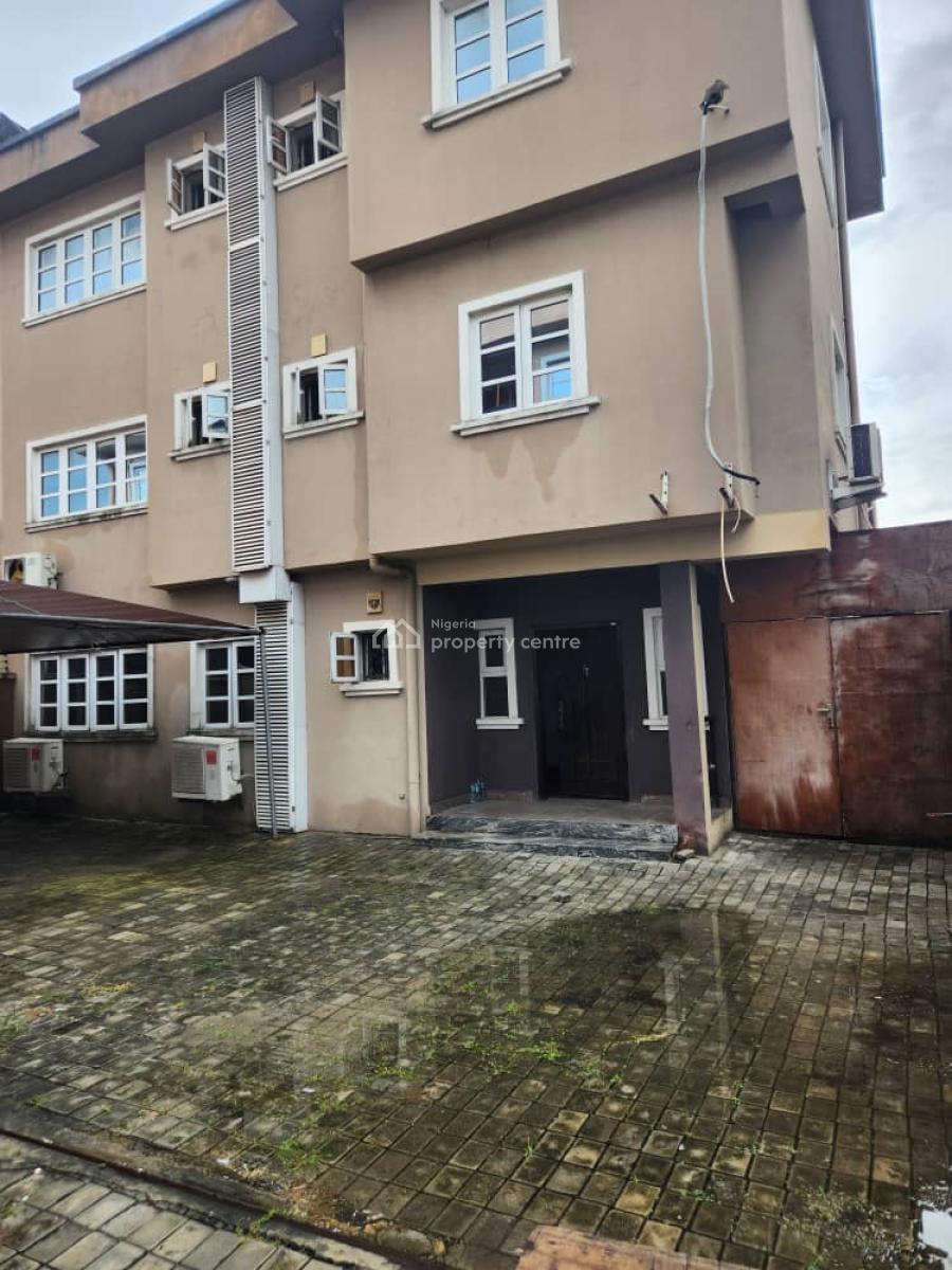 Semi Detached 5beds with 1 Room Bq, Lekki Phase 1, Lekki, Lagos, Flat / Apartment for Rent
