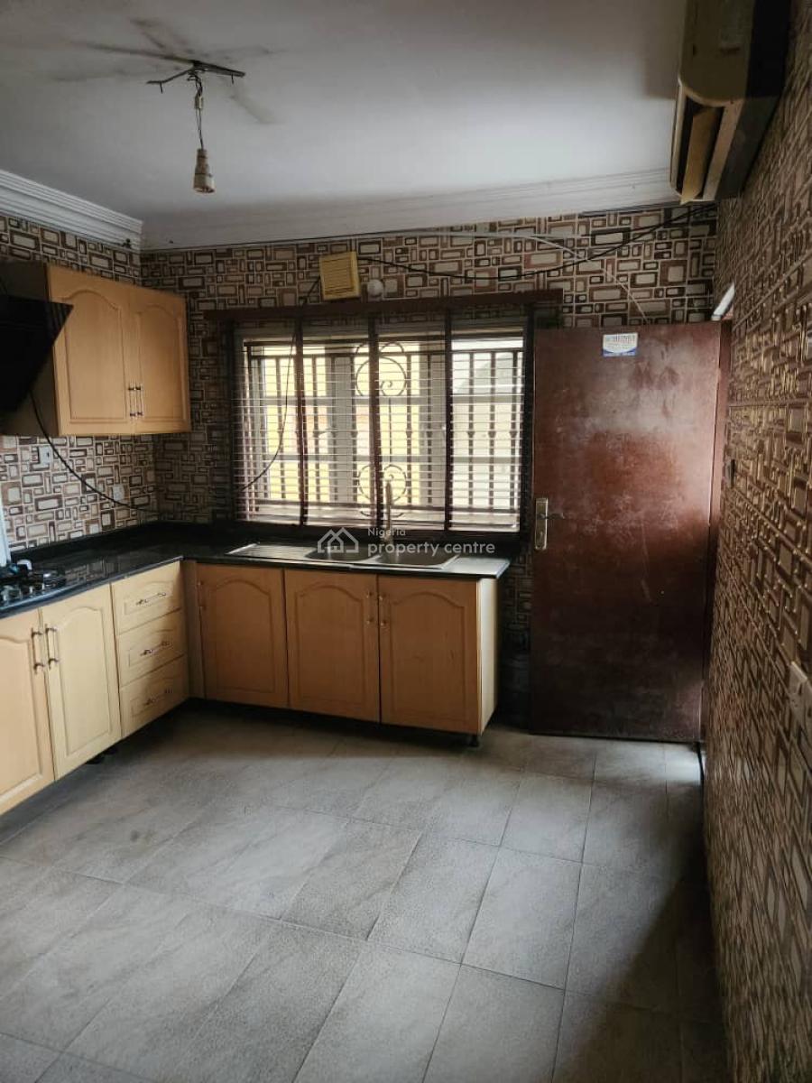 Semi Detached 5beds with 1 Room Bq, Lekki Phase 1, Lekki, Lagos, Flat / Apartment for Rent