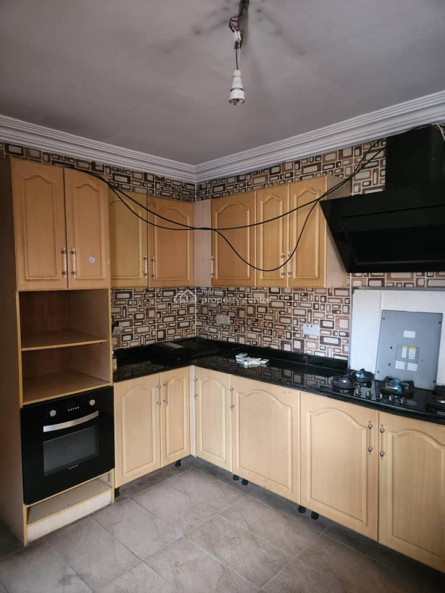Semi Detached 5beds with 1 Room Bq, Lekki Phase 1, Lekki, Lagos, Flat / Apartment for Rent
