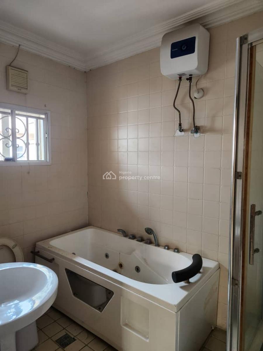 Semi Detached 5beds with 1 Room Bq, Lekki Phase 1, Lekki, Lagos, Flat / Apartment for Rent