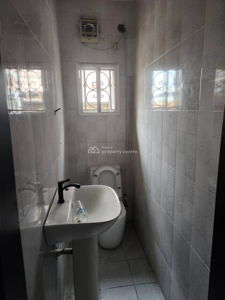 Semi Detached 5beds with 1 Room Bq, Lekki Phase 1, Lekki, Lagos, Flat / Apartment for Rent
