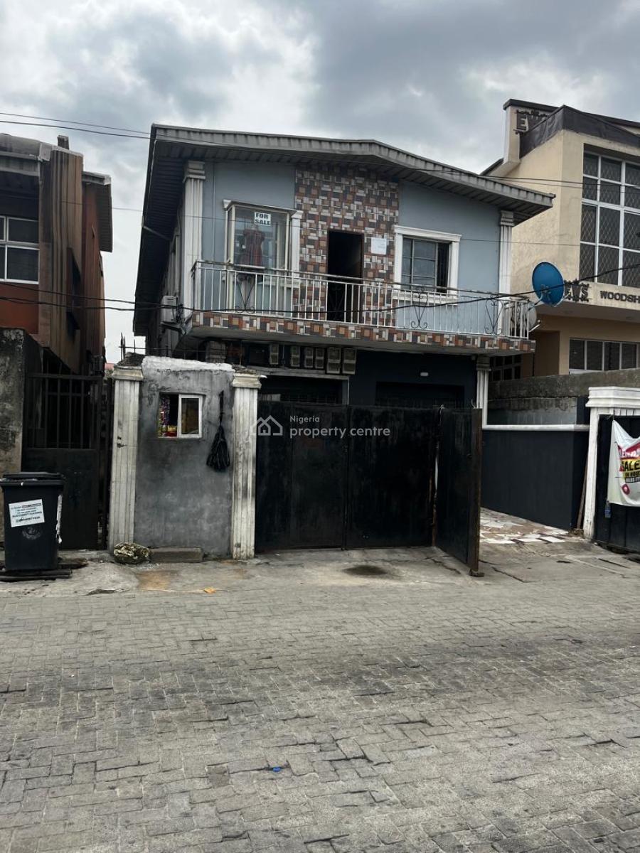 Commercial Property in a Strategic Location, Surulere, Lagos, Plaza / Complex / Mall for Sale