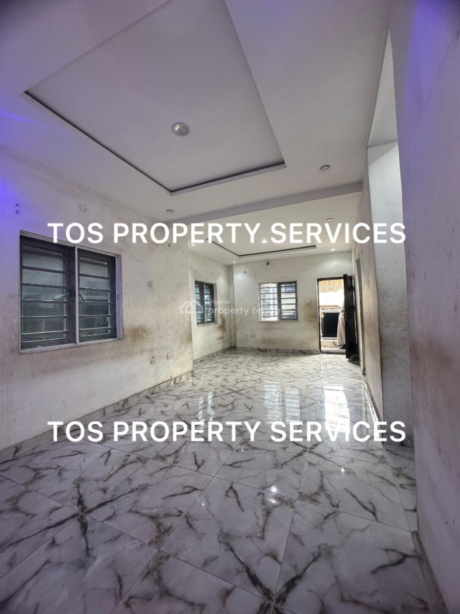 Spacious 2 Bedroom Flat + 2 Balconies, Off Herbert Macaulay Way, Yaba, Lagos, Flat / Apartment for Rent