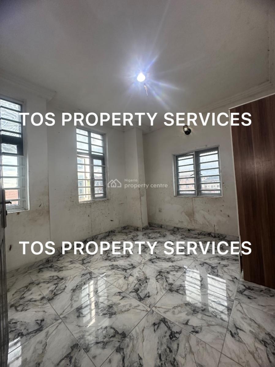 Spacious 2 Bedroom Flat + 2 Balconies, Off Herbert Macaulay Way, Yaba, Lagos, Flat / Apartment for Rent