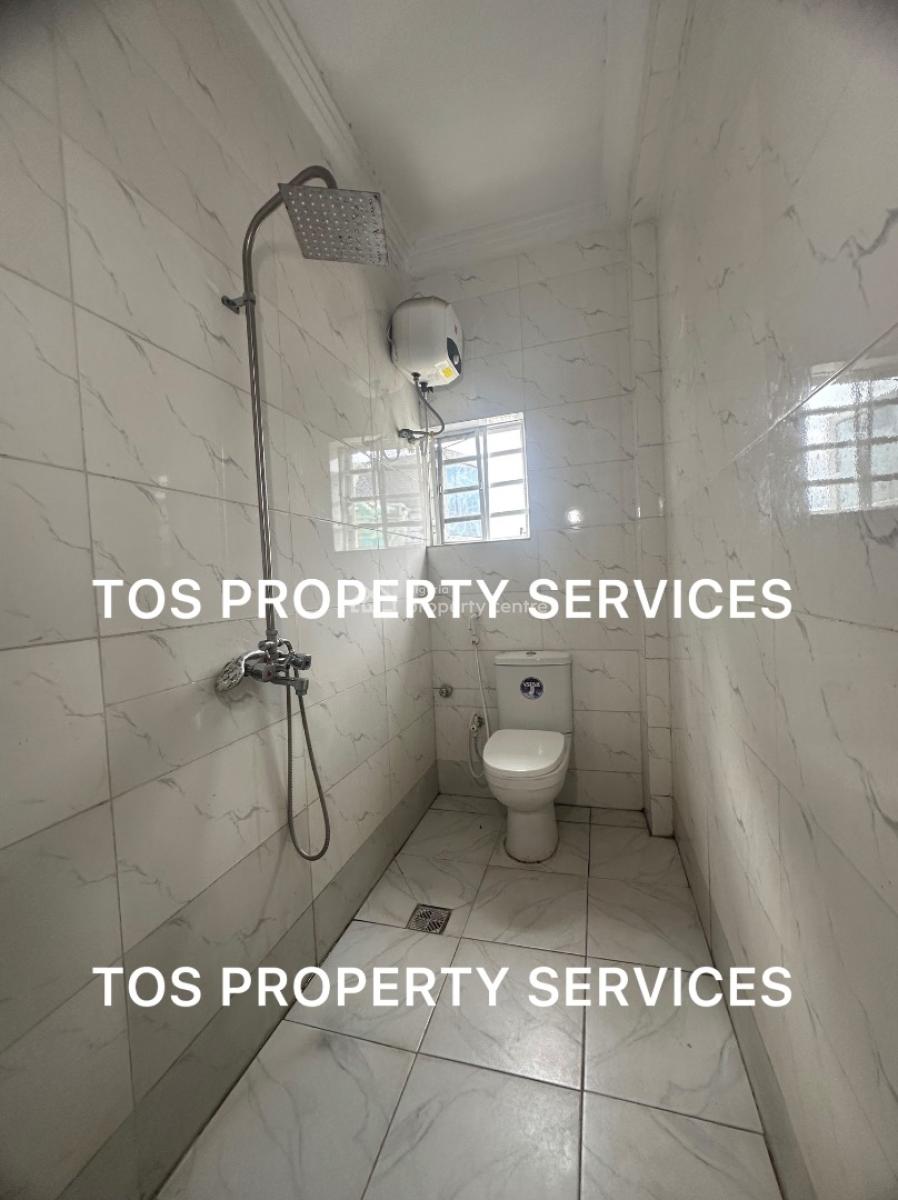 Spacious 2 Bedroom Flat + 2 Balconies, Off Herbert Macaulay Way, Yaba, Lagos, Flat / Apartment for Rent