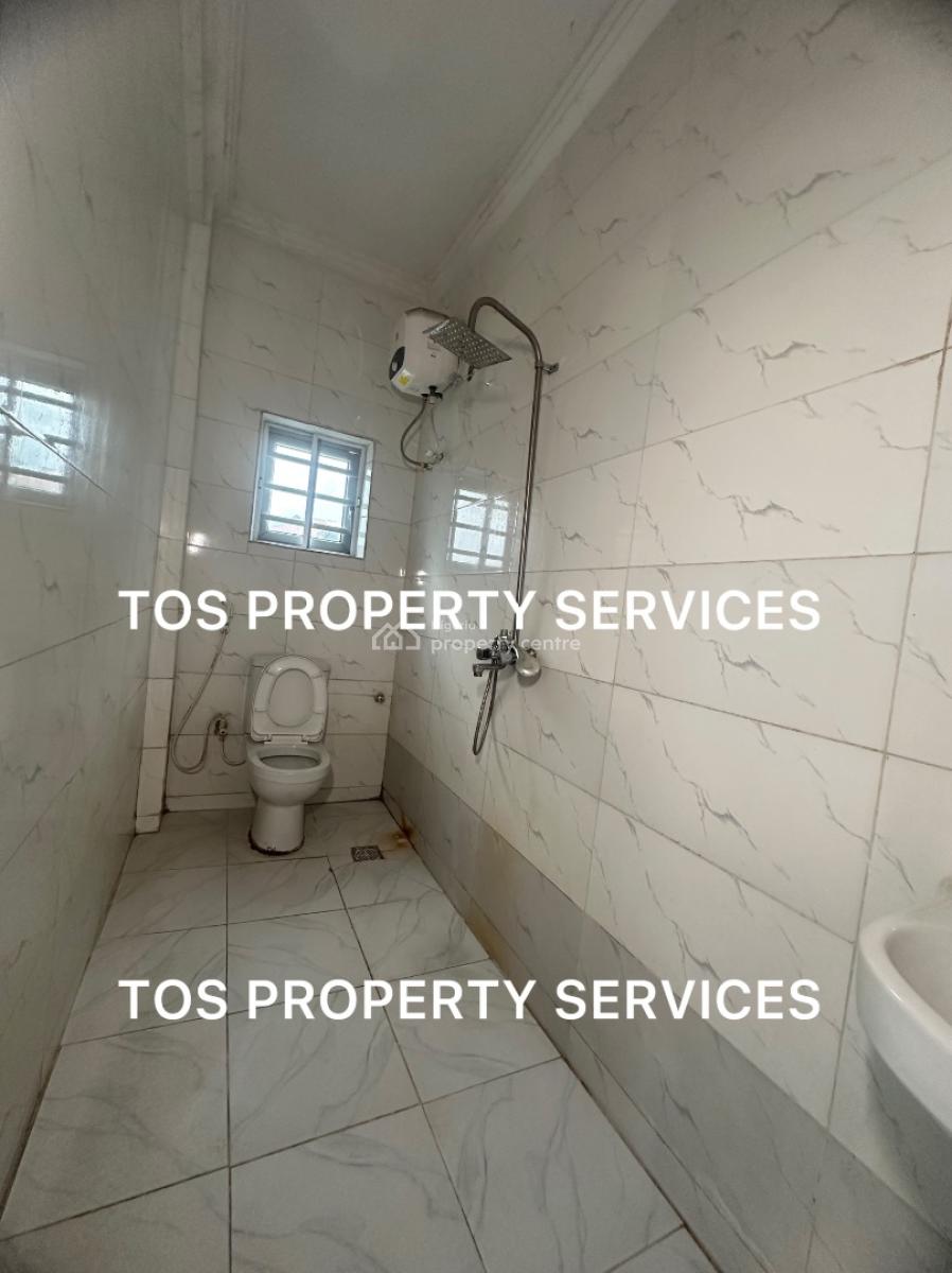 Spacious 2 Bedroom Flat + 2 Balconies, Off Herbert Macaulay Way, Yaba, Lagos, Flat / Apartment for Rent