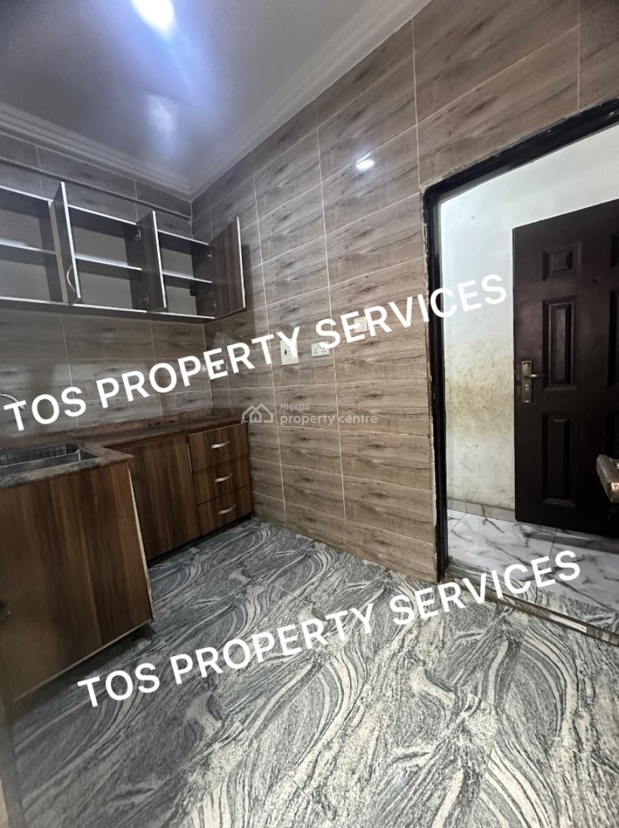 Spacious 2 Bedroom Flat + 2 Balconies, Off Herbert Macaulay Way, Yaba, Lagos, Flat / Apartment for Rent