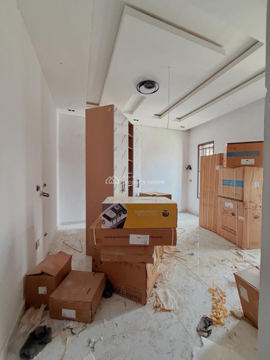 Spacious 4 Bedroom Apartment with Pool, Gym and Bq, Ikeja Gra, Ikeja, Lagos, Block of Flats for Sale