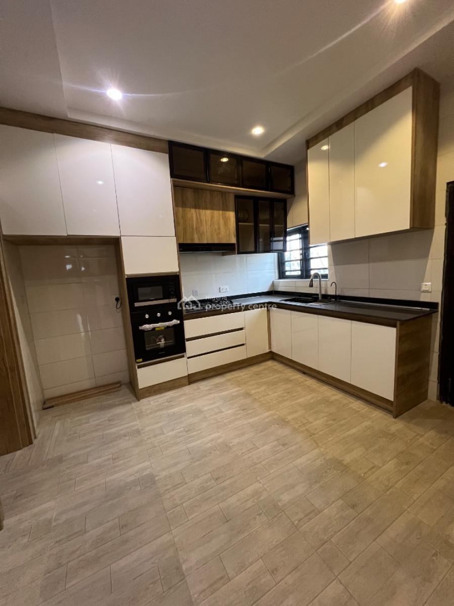 Luxury Massive 5 Bedroom Terrace with Private Backyard,movein Immediat, Gaduwa, Abuja, Terraced Duplex for Sale