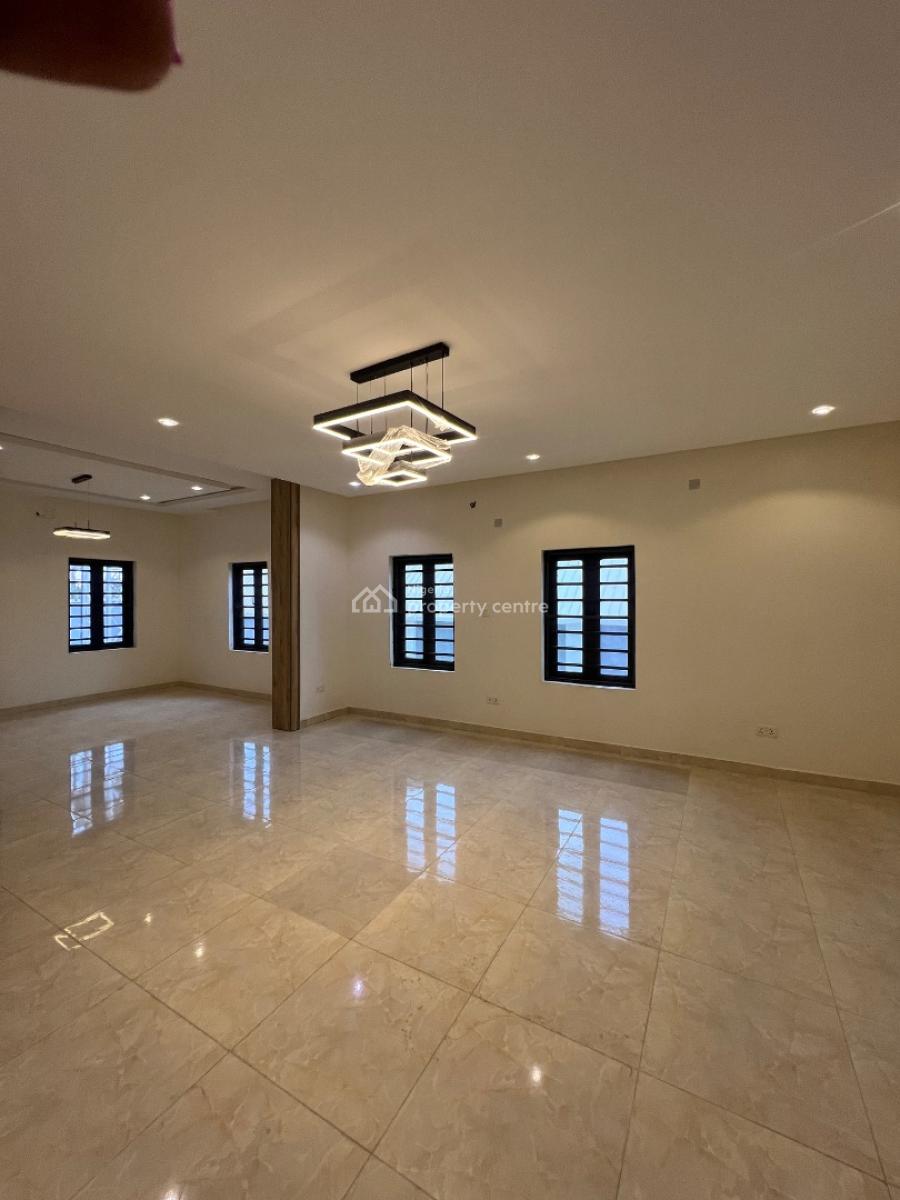 Luxury Massive 5 Bedroom Terrace with Private Backyard,movein Immediat, Gaduwa, Abuja, Terraced Duplex for Sale