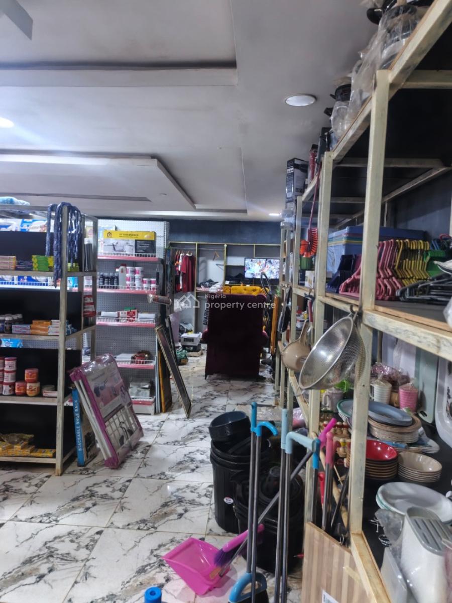 Supermarket with Club House, Facing Express Gberigbe Road, Gberigbe, Ikorodu, Lagos, Plaza / Complex / Mall for Sale
