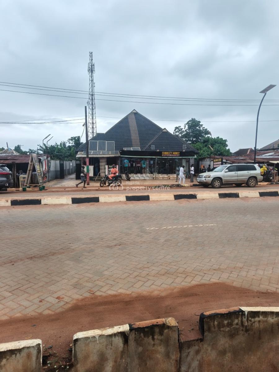 Supermarket with Club House, Facing Express Gberigbe Road, Gberigbe, Ikorodu, Lagos, Plaza / Complex / Mall for Sale