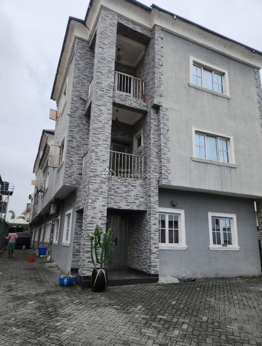 Self-serviced 3-bedroom Terraced House at Lekki Phase 1, Lekki Phase 1, Lekki, Lagos, Terraced Duplex for Rent