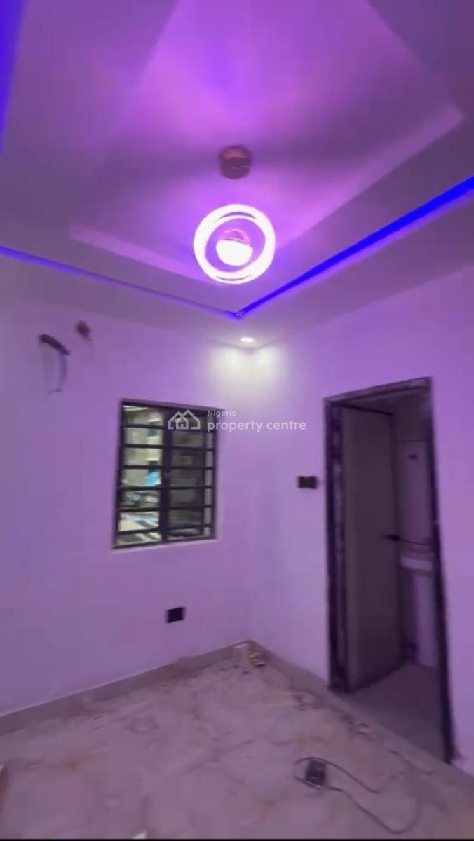 Lovely 2 Bedrooms Flat, Off Emmanuel Bus-stop, Via Adetola, Aguda, Surulere, Lagos, Flat / Apartment for Rent