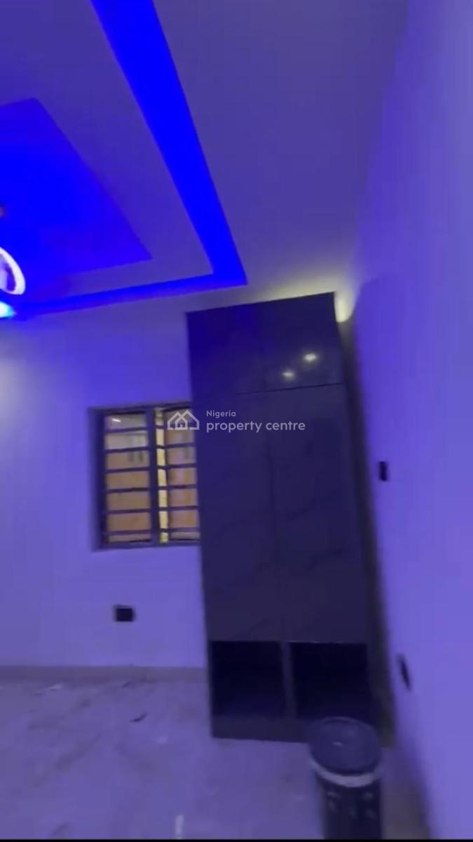Lovely 2 Bedrooms Flat, Off Emmanuel Bus-stop, Via Adetola, Aguda, Surulere, Lagos, Flat / Apartment for Rent