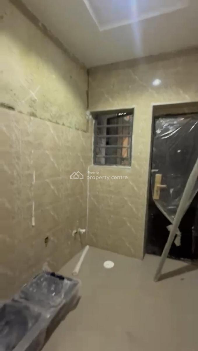 Lovely 2 Bedrooms Flat, Off Emmanuel Bus-stop, Via Adetola, Aguda, Surulere, Lagos, Flat / Apartment for Rent