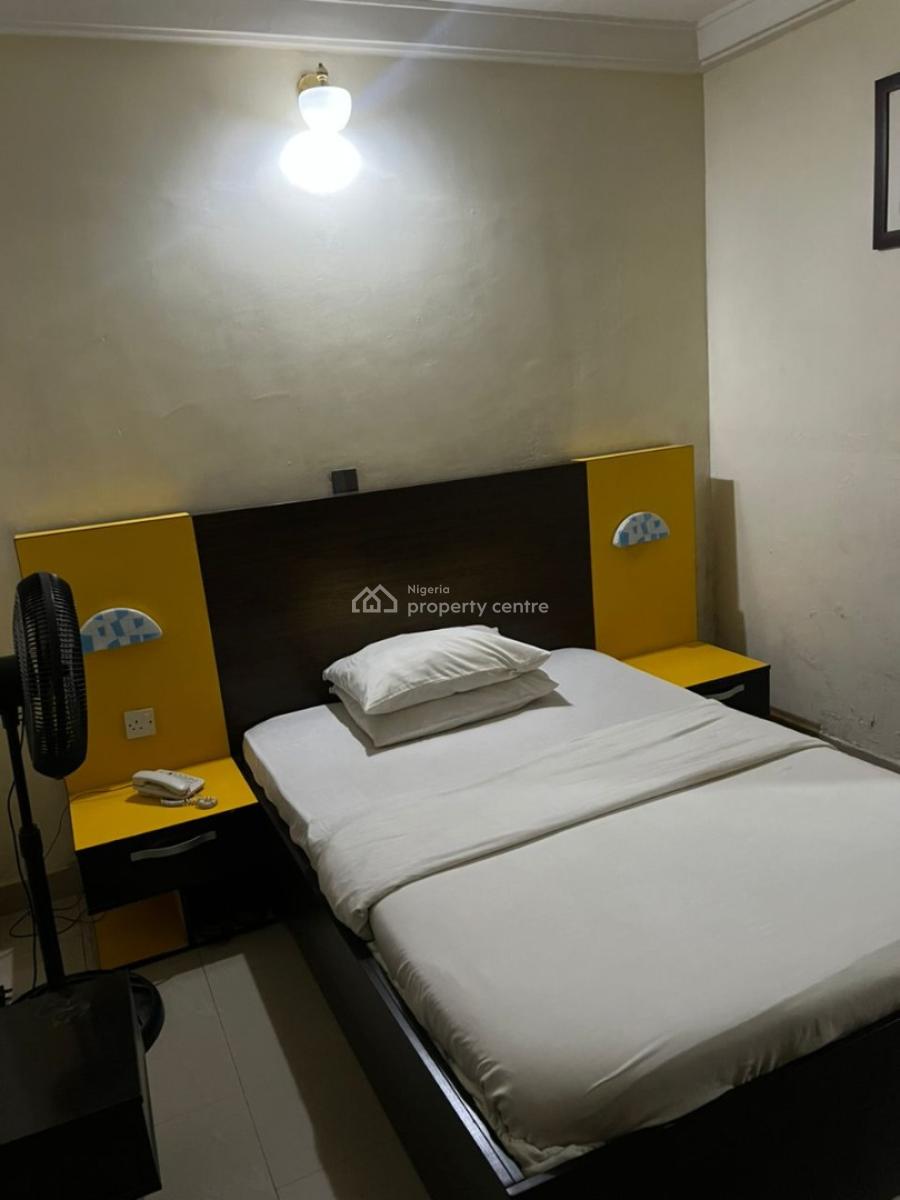 15 Rooms Functioning Hotel, Ikeja Gra, Ikeja, Lagos, Hotel / Guest House for Rent