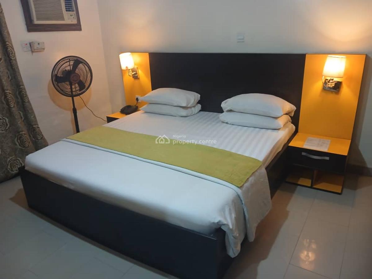 15 Rooms Functioning Hotel, Ikeja Gra, Ikeja, Lagos, Hotel / Guest House for Rent