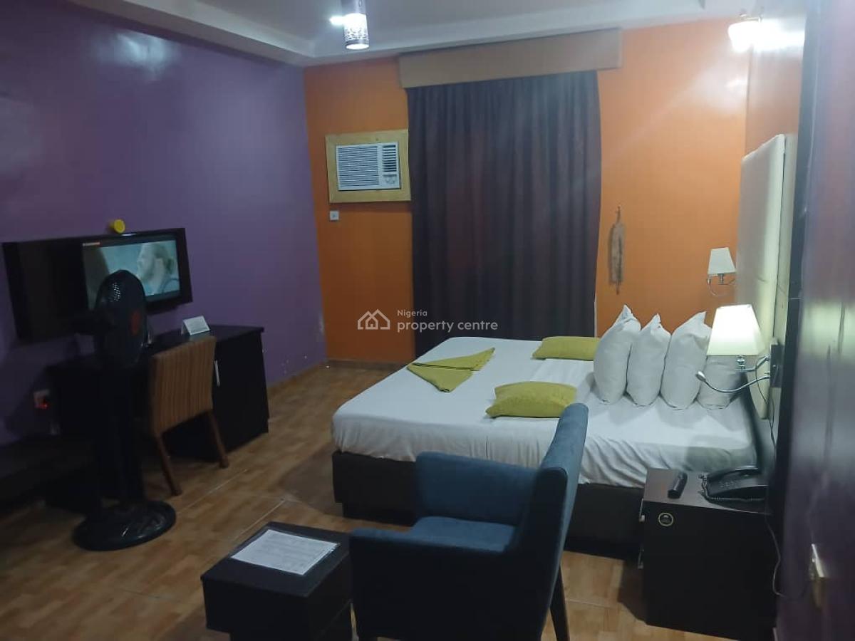 15 Rooms Functioning Hotel, Ikeja Gra, Ikeja, Lagos, Hotel / Guest House for Rent