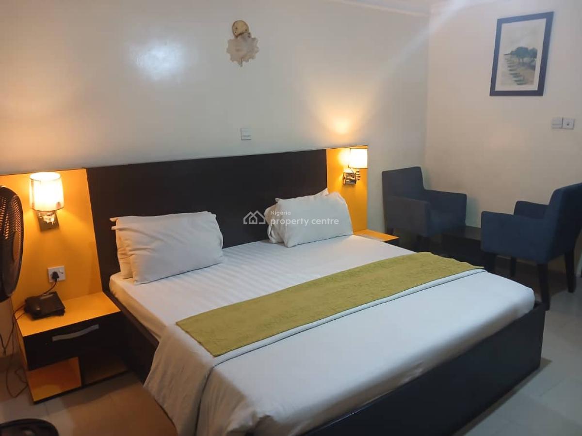 15 Rooms Functioning Hotel, Ikeja Gra, Ikeja, Lagos, Hotel / Guest House for Rent