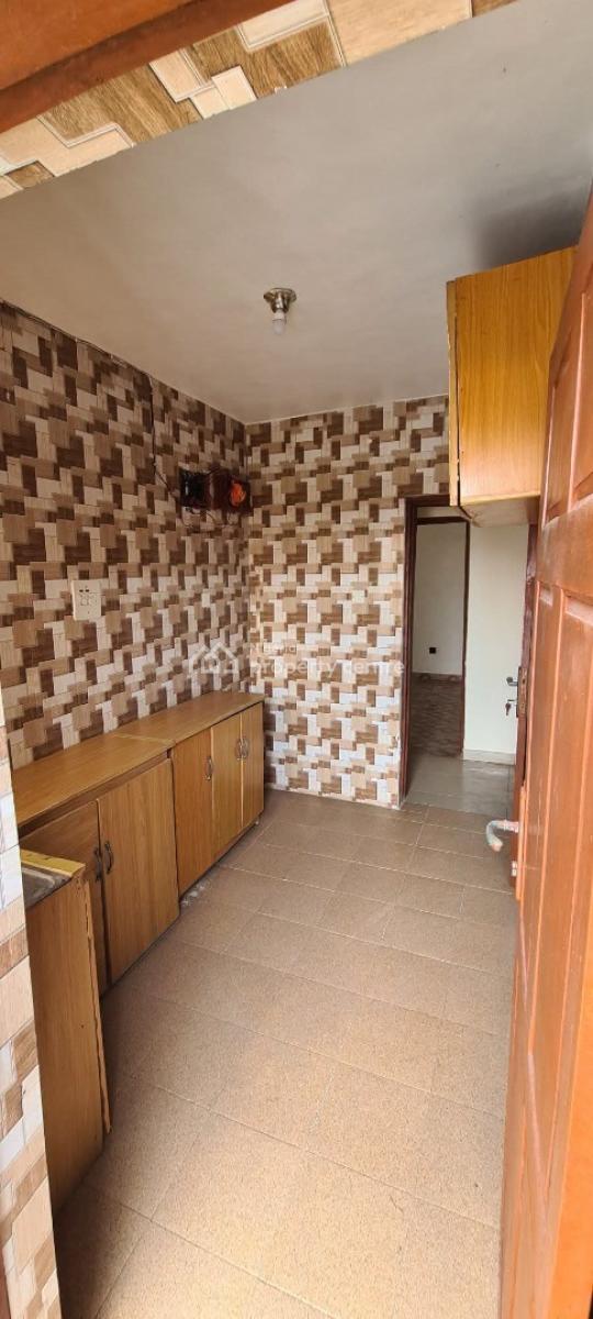 Spacious 3 Bedroom Apartment Upstairs, Off Kosoko Road, Ojodu Berger, Ojodu, Lagos, Flat / Apartment for Rent