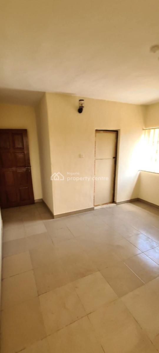 Spacious 3 Bedroom Apartment Upstairs, Off Kosoko Road, Ojodu Berger, Ojodu, Lagos, Flat / Apartment for Rent