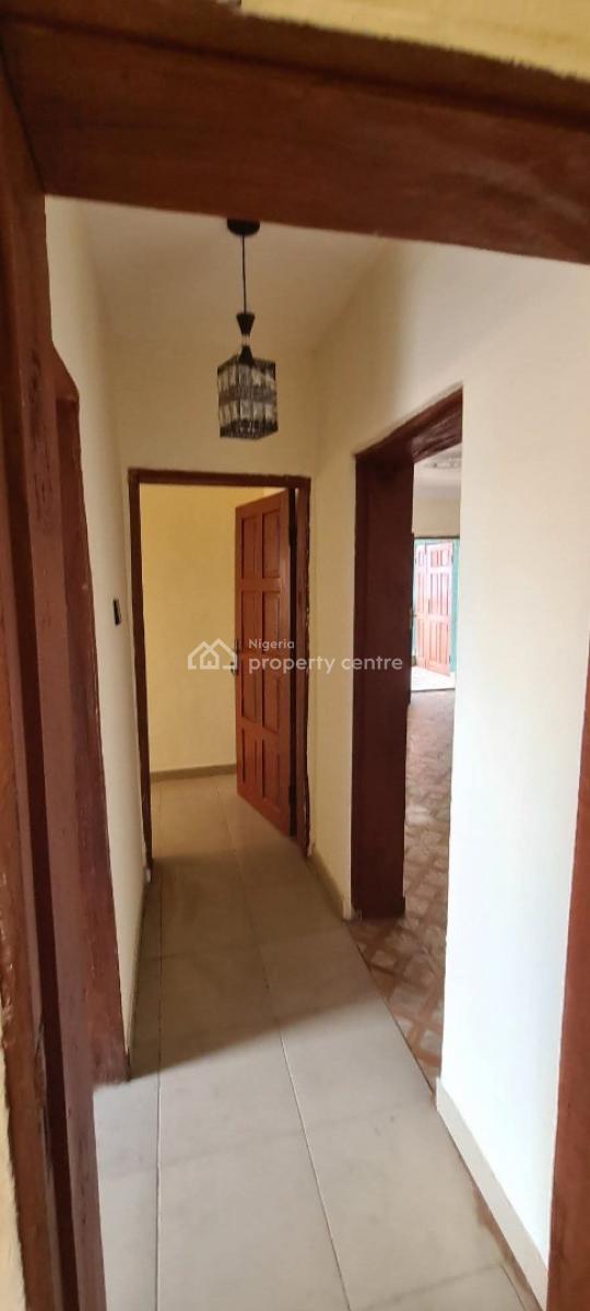 Spacious 3 Bedroom Apartment Upstairs, Off Kosoko Road, Ojodu Berger, Ojodu, Lagos, Flat / Apartment for Rent